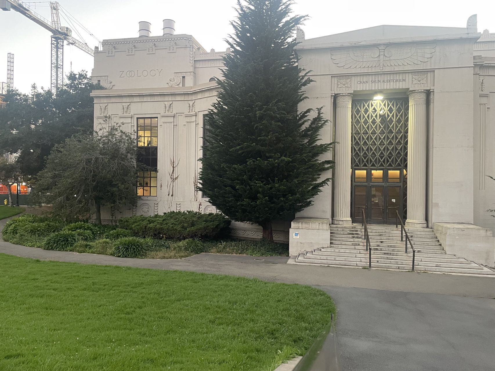 Valley Life Science Building photo 1